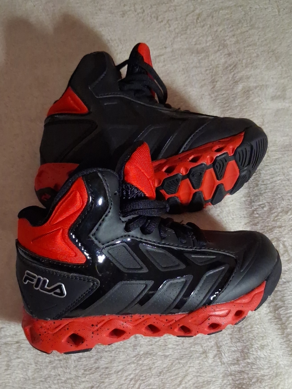Fila Kides Size 12 BRAND NEW  Black and Red High-Top Sneakers